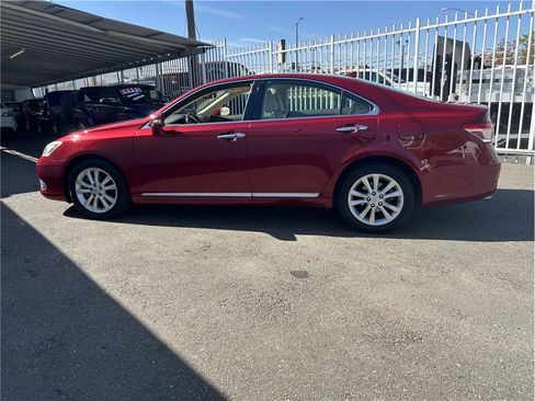 Used 2011 Lexus ES 350 image 4