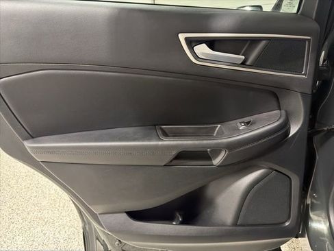 Used 2023 Ford Edge SEL image 23