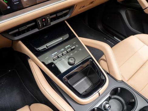 New 2026 Porsche Cayenne AWD/4WD image 24