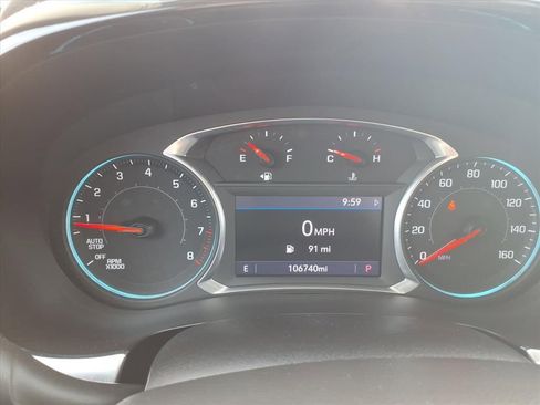 Used 2020 Chevrolet Traverse LT FWD image 21