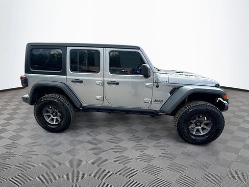 Used 2021 Jeep Wrangler Unlimited Rubicon 4xe w/ Cold Weather Group AWD/4WD image 5