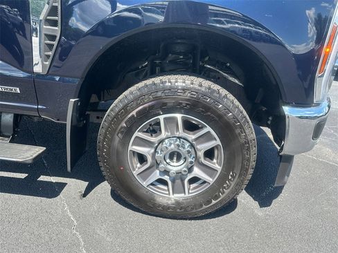 New 2025 Ford F350 Lariat w/ Lariat Ultimate Package image 11