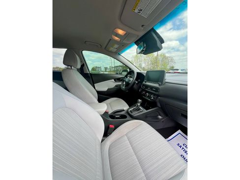 Used 2022 Hyundai Kona SEL image 9
