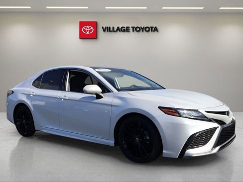 Certified 2021 Toyota Camry XSE w/ Navigation Package image 7