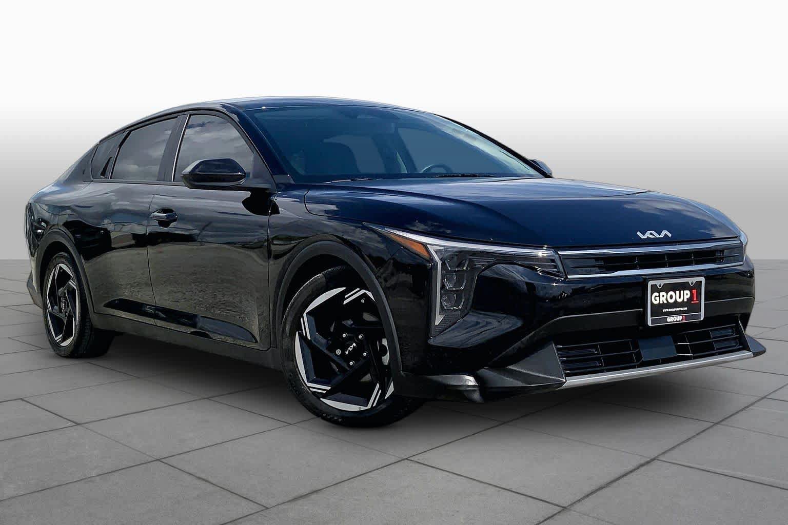 Used 2025 Kia K4 EX FWD image 3