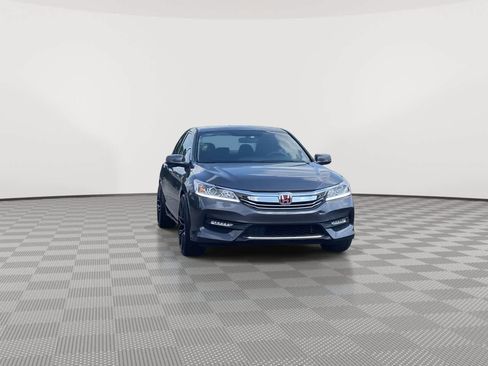 Used 2016 Honda Accord EX image 3