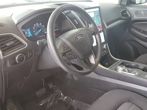 Used 2024 Ford Edge SE w/ Black Appearance Package AWD/4WD image 8