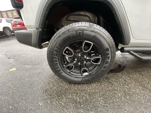 Used 2019 Jeep Wrangler Unlimited Sport S image 26