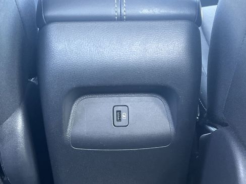 Used 2024 Nissan Sentra SV image 17