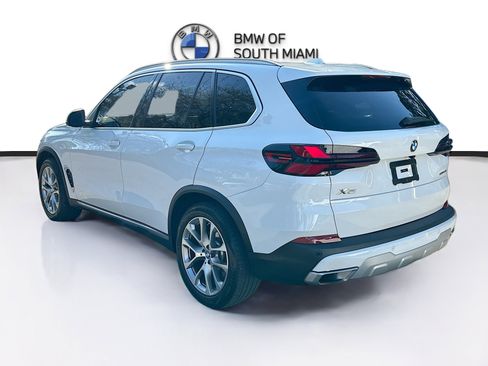 Certified 2024 BMW X5 sDrive40i image 5