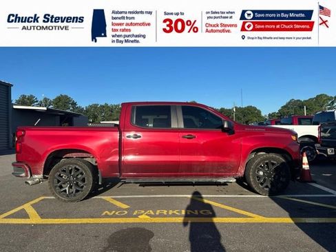 Used 2020 Chevrolet Silverado 1500 Custom w/ Custom Value Package RWD image 3