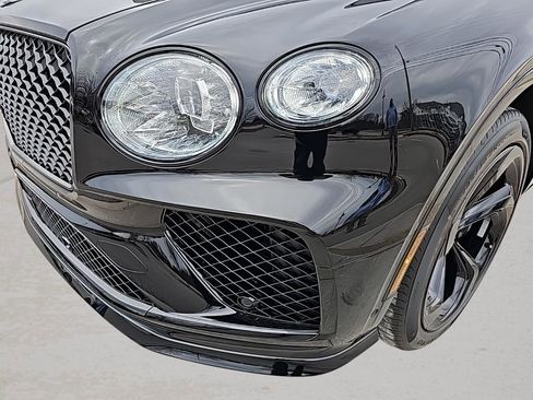 New 2025 Bentley Bentayga image 9