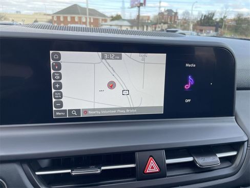 Certified 2024 Kia Seltos EX image 15