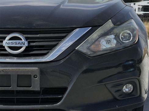 Used 2017 Nissan Altima 2.5 SL w/ 2.5 Technology Package image 9