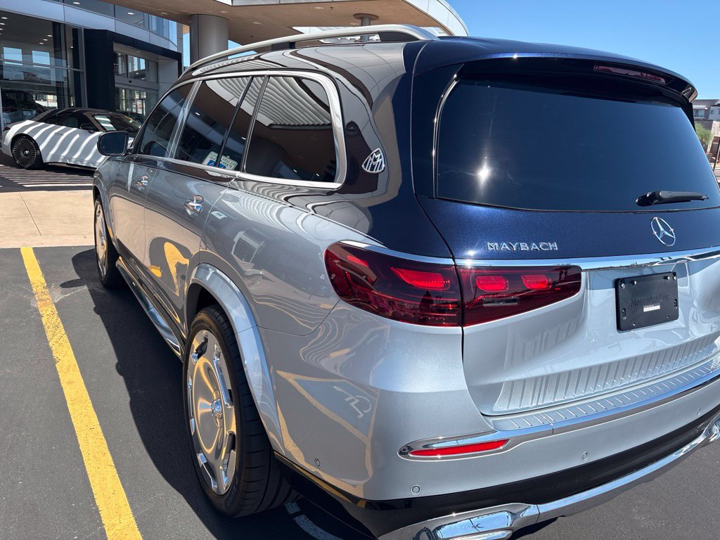 Certified 2025 Mercedes-Benz Maybach GLS 600 4MATIC image 4