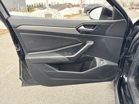 Used 2021 Volkswagen Jetta SE image 20