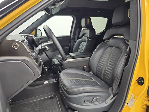 Used 2023 Rivian R1T Adventure AWD/4WD image 20