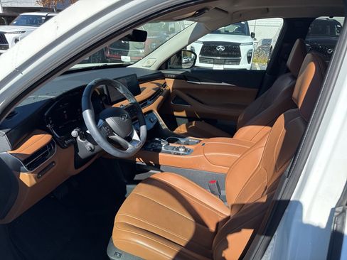 Certified 2025 INFINITI QX60 Sensory image 38