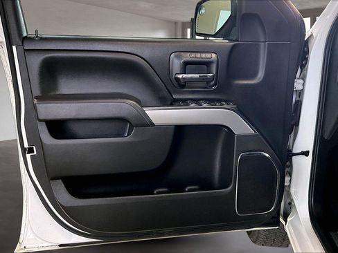 Used 2017 Chevrolet Silverado 1500 LTZ Z71 image 25