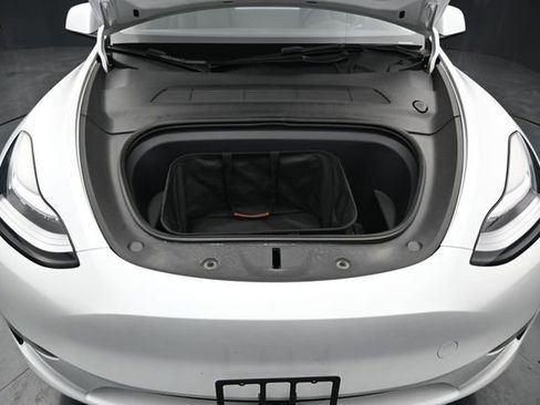 Used 2023 Tesla Model Y Long Range AWD/4WD image 13