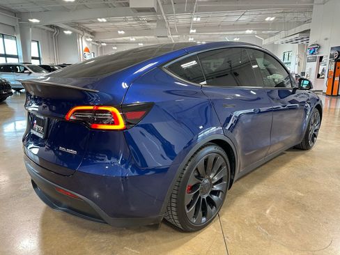 Used 2023 Tesla Model Y Performance image 8