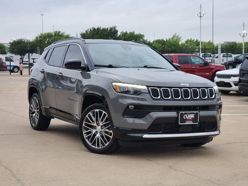 Used 2023 Jeep Compass Limited w/ Elite Group AWD/4WD image 2