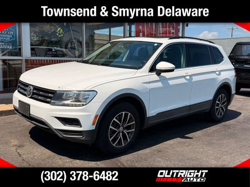 Used 2019 Volkswagen Tiguan SE w/ Panoramic Sunroof Package AWD/4WD image 1