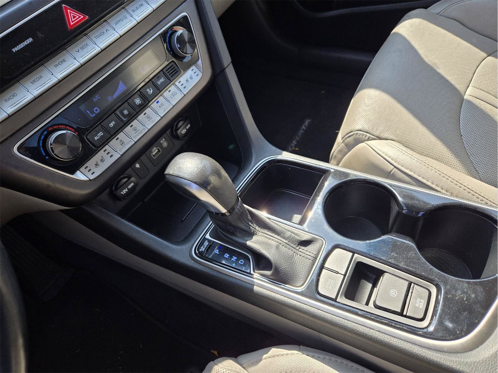 Used 2018 Hyundai Sonata Limited FWD image 18