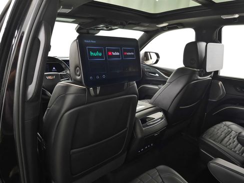 Used 2024 Cadillac Escalade Sport Platinum w/ LPO, ONYX Package AWD/4WD image 41