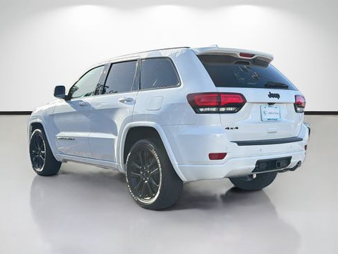 Used 2021 Jeep Grand Cherokee Laredo X AWD/4WD image 5