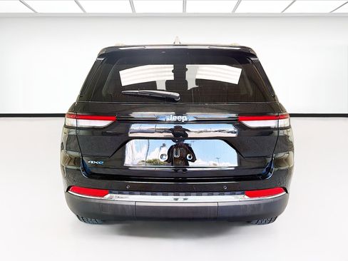 Used 2023 Jeep Grand Cherokee 4WD 4xe image 5