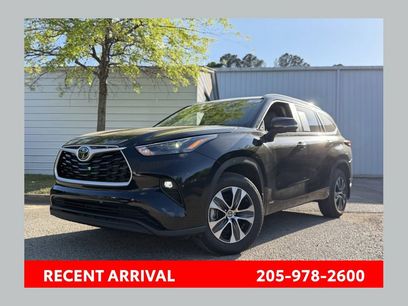 Used 2025 Toyota Highlander XLE