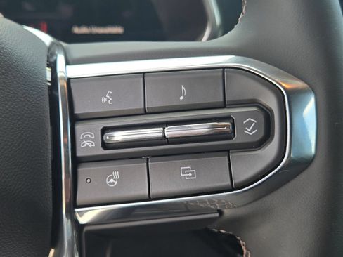 New 2026 GMC Canyon Denali AWD/4WD image 17
