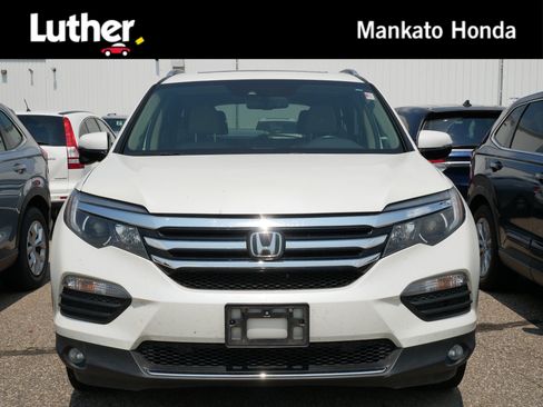 Used 2016 Honda Pilot Touring image 1