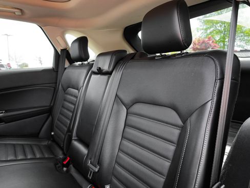 Used 2018 Ford Edge SEL w/ Equipment Group 201A image 27