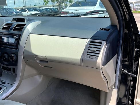 Used 2012 Toyota Corolla LE FWD image 17