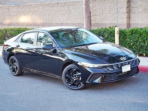 New 2026 Hyundai Elantra Sport image 3