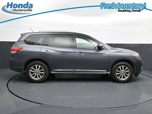 Used 2013 Nissan Pathfinder SL FWD image 11