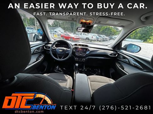 Used 2023 Chevrolet TrailBlazer LT w/ Convenience Package FWD image 11