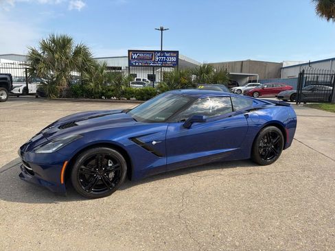 Used 2017 Chevrolet Corvette Stingray Coupe w/ 1LT RWD image 5