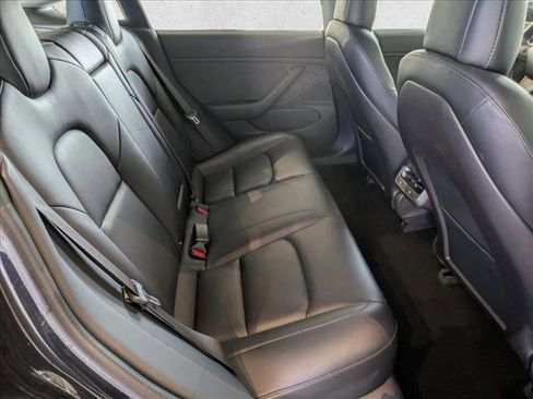 Used 2018 Tesla Model 3 Long Range image 7