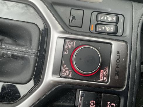 Used 2022 Subaru Forester Limited image 31