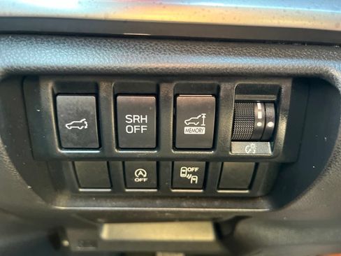 Used 2021 Subaru Forester Premium AWD/4WD image 26