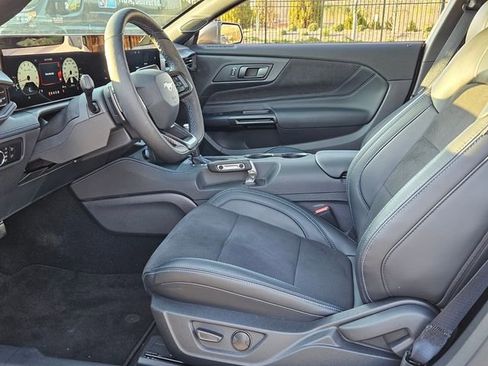 Used 2025 Ford Mustang Dark Horse image 13