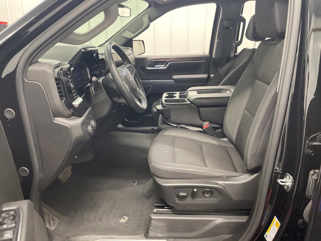 Used 2026 Chevrolet Silverado 1500 RST AWD/4WD image 13