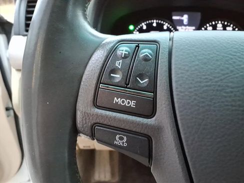 Used 2014 Lexus LS 460 w/ Comfort Package RWD image 18