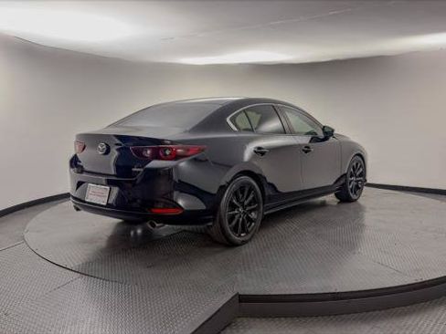 Used 2024 MAZDA MAZDA3 s FWD image 8