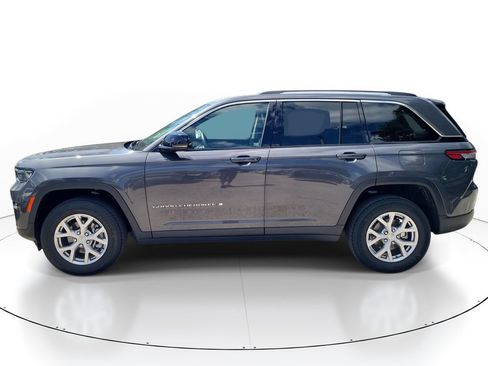 Used 2022 Jeep Grand Cherokee Limited RWD image 4