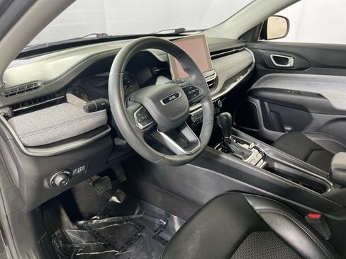 Used 2022 Jeep Compass Latitude AWD/4WD image 9