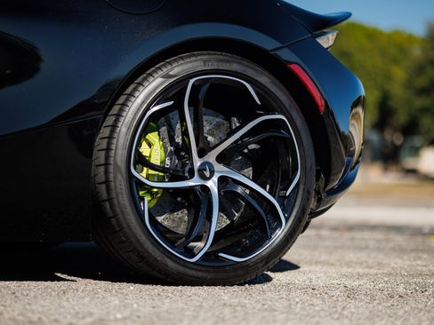 Used 2024 McLaren 750S Spider image 31